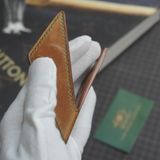  Kẹp lơ bida da bò màu nâu chỉ may xanh lá 