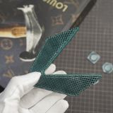  Kẹp lơ bi da hình đôi cánh da rắn ̣Karung ̣̣̣̣̣̣(Màu Xanh) 