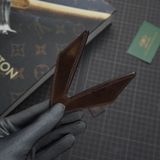  Kẹp lơ bi da hình đôi cánh da bò màu nâu sôcôla 