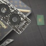  Giữ bịt ren 4 lỗ da kì đà trắng đen 