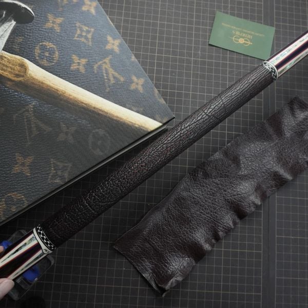  Bọc cơ da cá mập màu đỏ đen cho chuôi Mezz Cues 