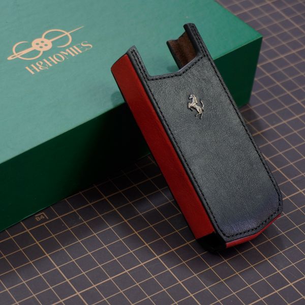 Bao da Vertu Ascent (đen, hông đỏ, logo ngựa) 