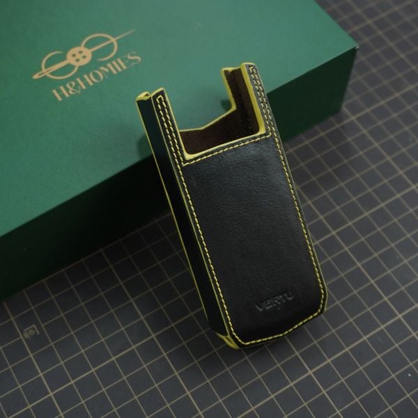  Bao da Vertu Ascent (đen, chỉ vàng) 