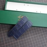  Thay da cá sấu Alligator vân đuôi (Pháp) màu xanh navy cho Hublot 