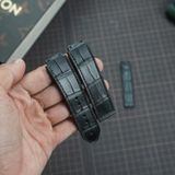  Thay da cá sấu Alligator vân đuôi (Pháp) màu đen cho Hublot 