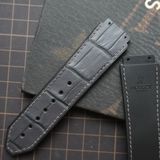  Thay da cá sấu Alligator vân đuôi (Pháp) màu xám cho Hublot 