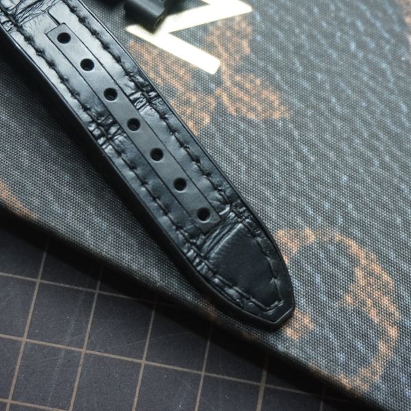  Thay da cá sấu Alligator vân đuôi (Pháp) màu đen cho Franck Muller 