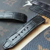  Thay da cá sấu Alligator vân đuôi (Pháp) màu đen cho Hublot 