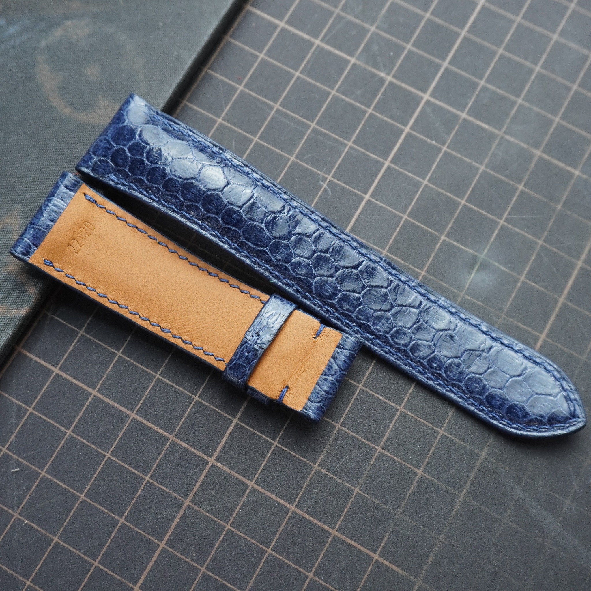 Dây da rắn xanh navy (Size:22-20mm) – H&Homies