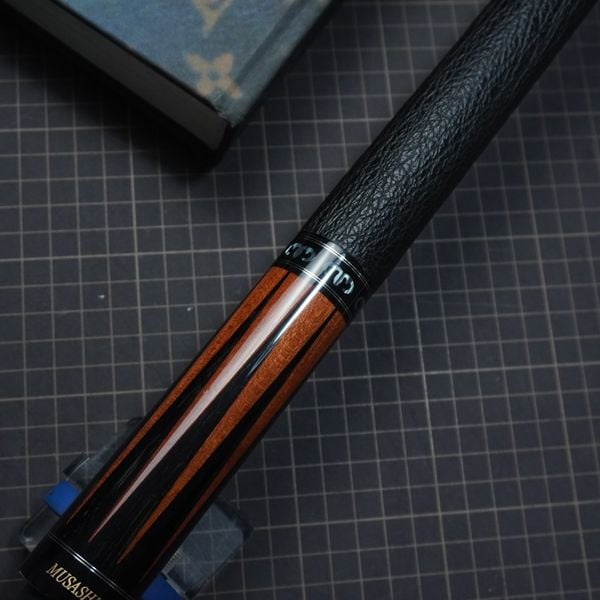  Bọc cơ da cá mập màu đen cho chuôi Musashi 