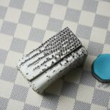  Hộp lơ vuông da kỳ đà trắng vân 