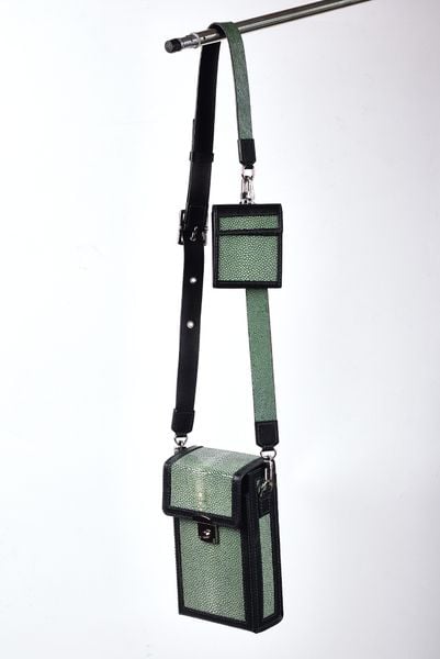  Túi hộp da cá đuối màu xanh lá  - Design by H&Homies 