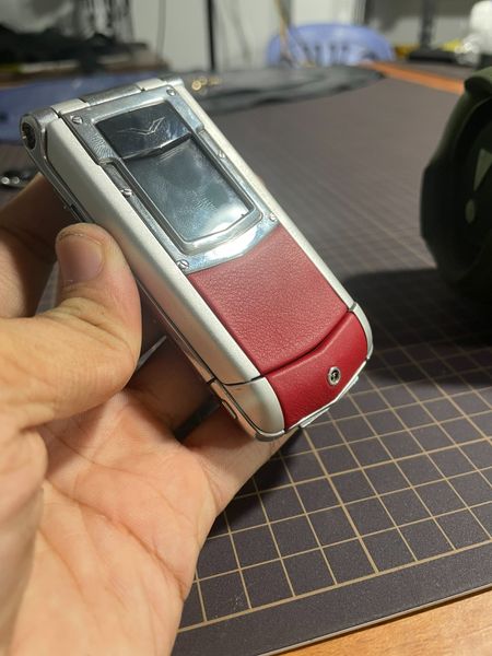  Thay da bê đỏ cho  Vertu Ayxta 