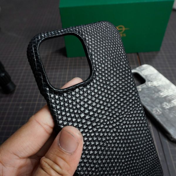  Ốp lưng iphone da kì đà màu đen 