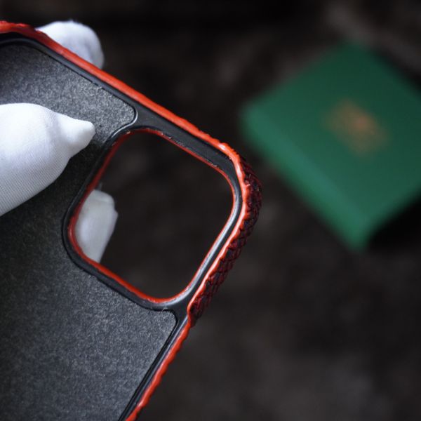  Ốp lưng Iphone da kì đà màu đỏ 
