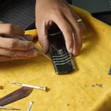  Thay da cá sấu Alligator nhập Pháp cho Vertu Signature S 