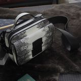  Túi Clutch da kỳ đà hoa - Khóa LV 