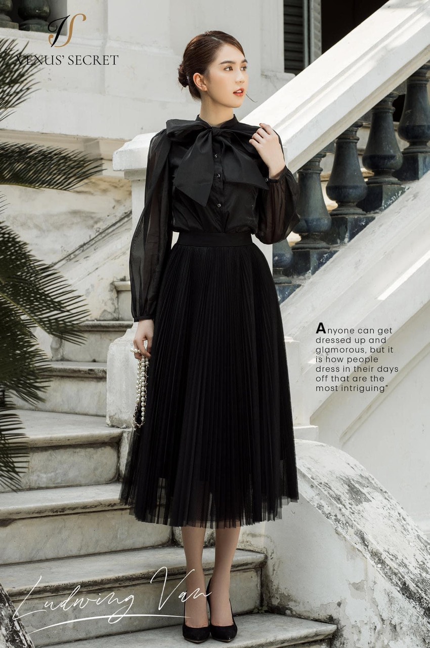 Set đồ công sở áo sơ mi thắt nơ mix chân váy voan đen S7375  The Queen  Fashion