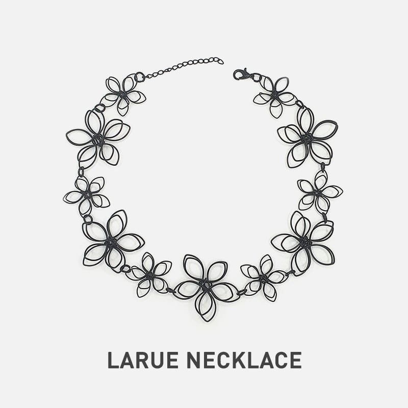 LARUE BLACK Bộ vòng cổ và hoa tai