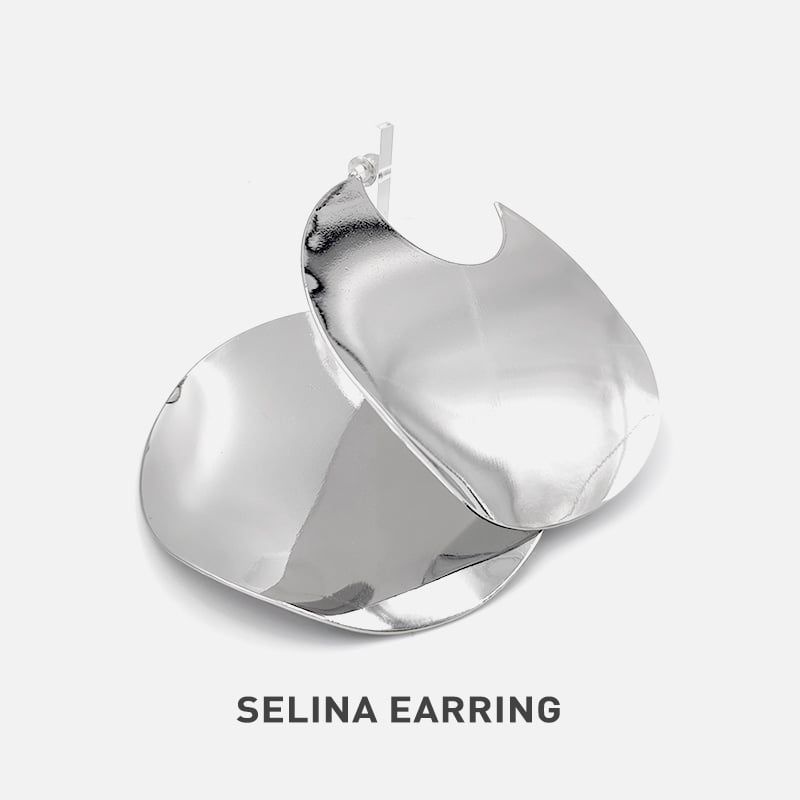 SELINA Hoa tai
