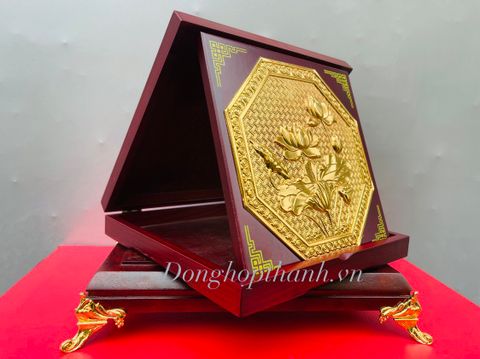  Quà tặng tranh đồng Hoa Sen mạ vàng 24k (Kích Thước 23cm) 