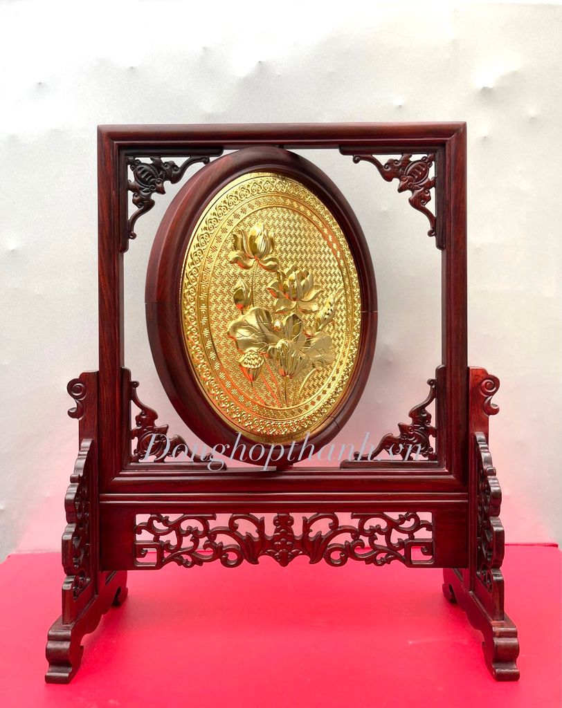 Tranh đồng hoa sen hai mặt, mạ vàng 24k, khung gỗ cẩm - Đường Kính 20cm; Khung Cao 35cm; Rộng 28,5cm
