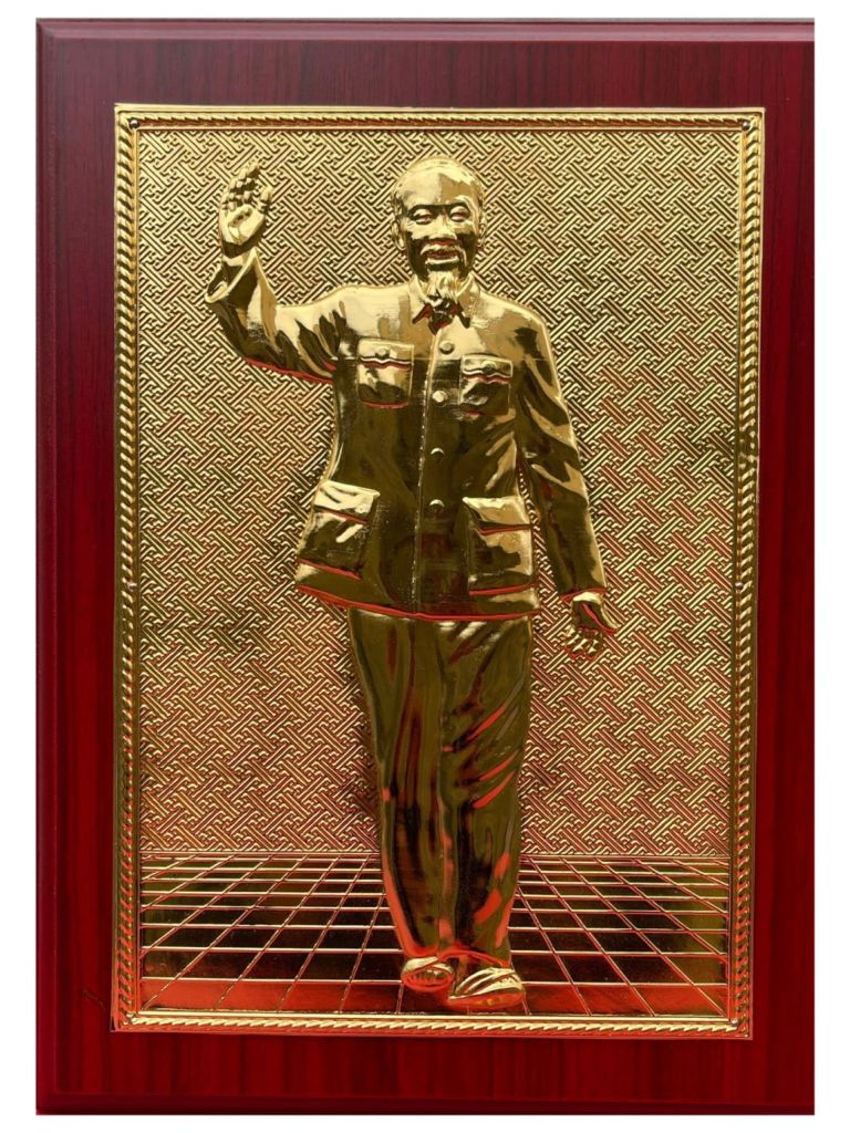 Tranh chân dung chủ tịch Hồ Chí Minh bằng đồng , mạ vàng 24k  - Kích Thước 32cm - 23cm