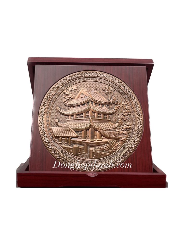 Quà tặng tranh chùa keo bằng đồng - kích thước 24cm x 24cm