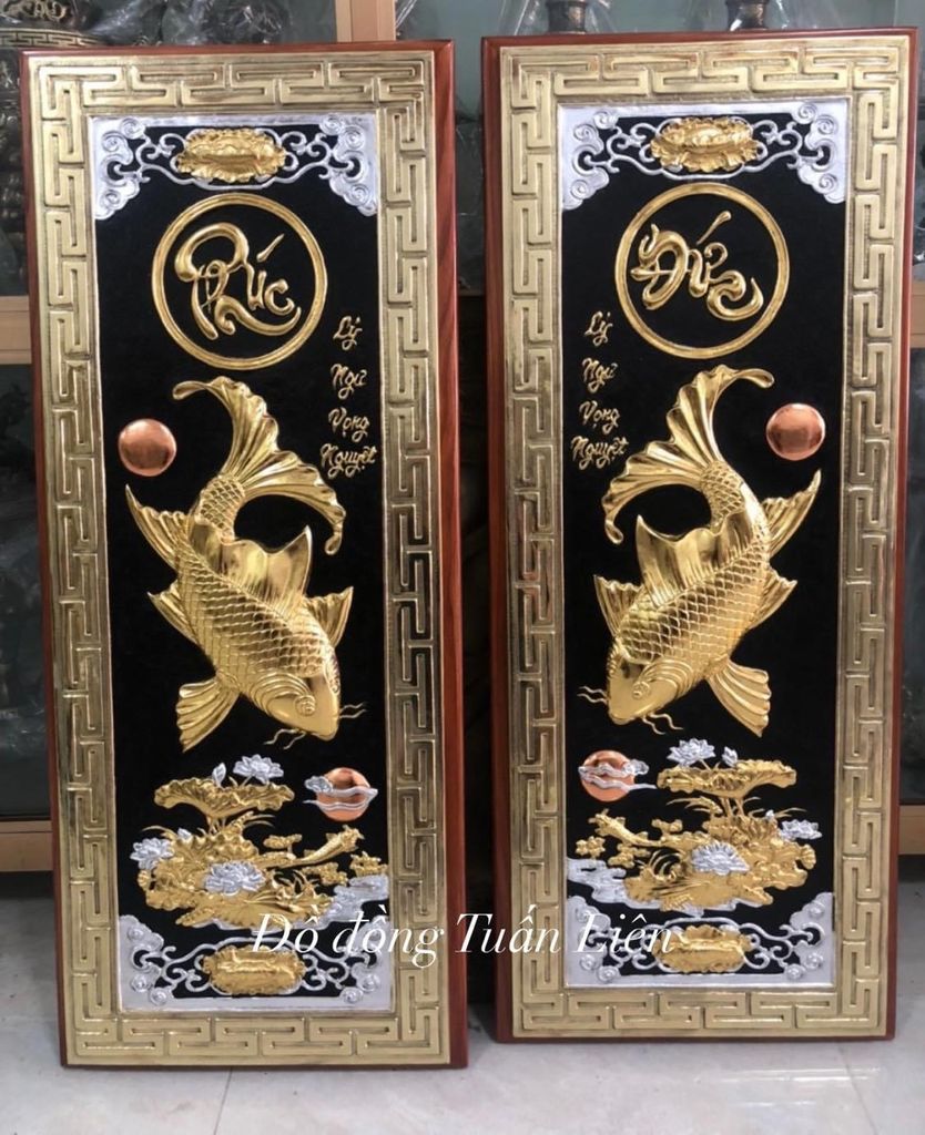 Tranh Lý Ngư Vọng Nguyệt thiếp vàng bạc - kích thước 1,27m x 0,46m