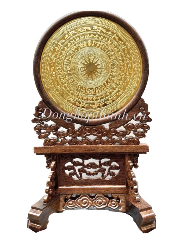 Quà tặng mặt trống đồng mạ vàng 24K + giá trống để bàn gổ cẩm - kt: Ngang 35cm; Cao 56cm