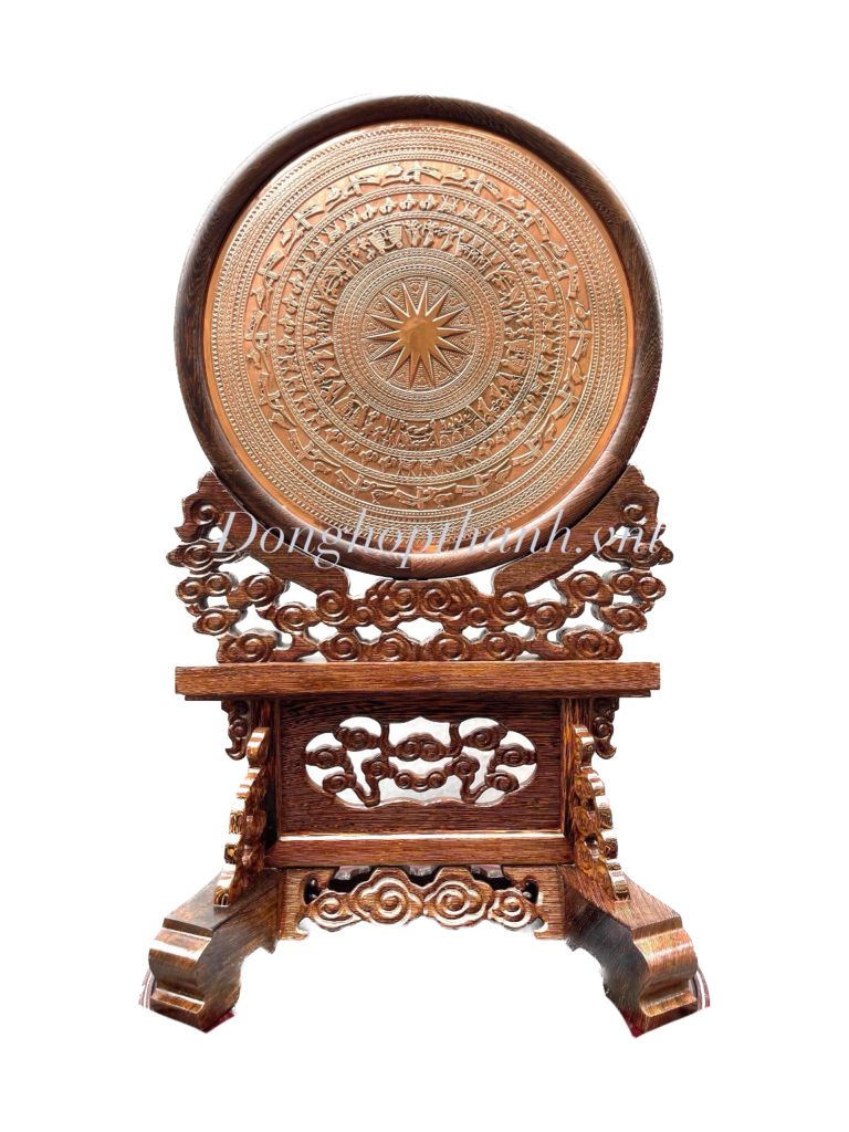 Quà tặng mặt trống đồng bằng đồng đỏ + Giá trống để bàn gỗ cẩm kt: Ngang 35cm; Cao 56cm