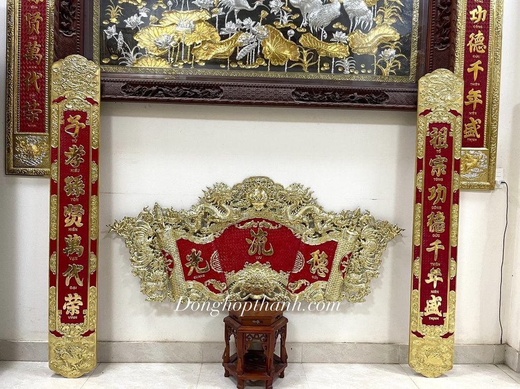 Bộ cuốn thư câu đối bằng đồng Đức Lưu Quang, kích thước 1.55m