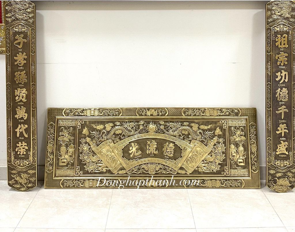 Bộ Hoành phi câu đối bằng đồng màu giả cổ, kích thước 1m97