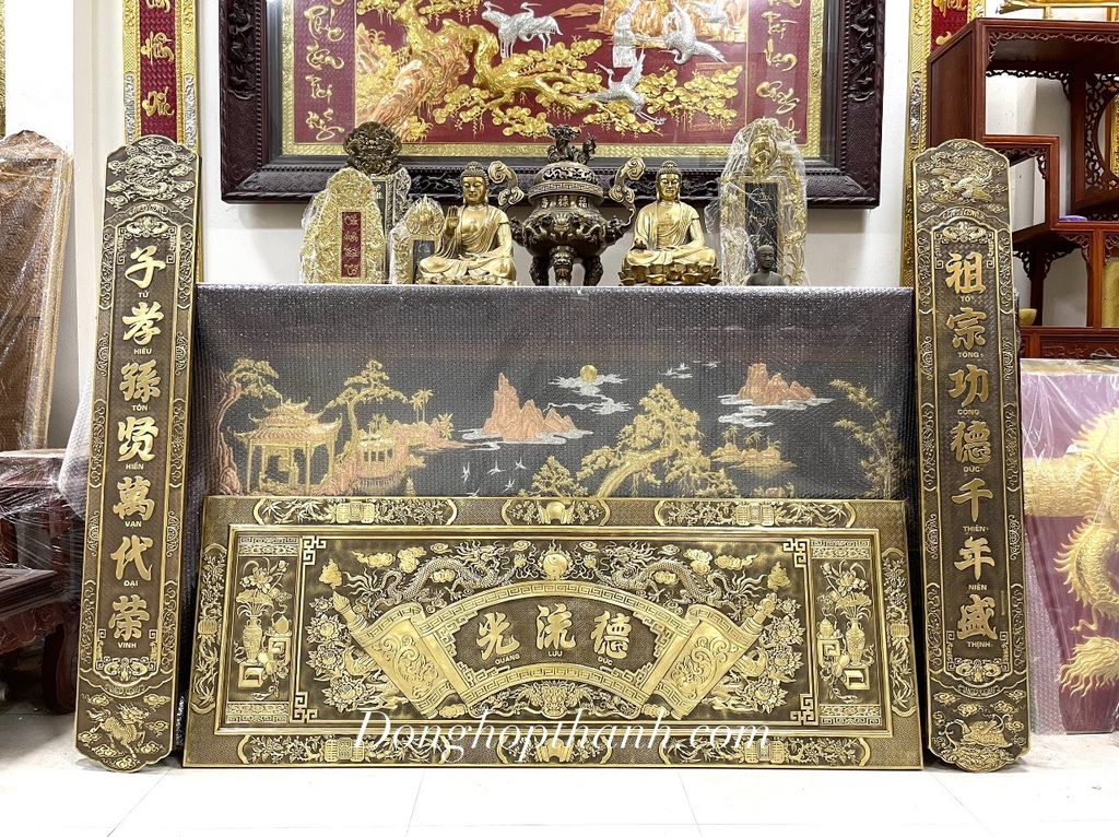 Bộ hoành phi câu đối Đức Lưu Quang màu giả cổ, kích thước 1m97