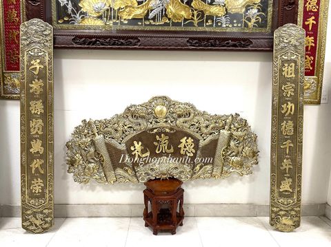  Bộ cuốn thư câu đối lưỡng Long chầu Nguyệt bằng đồng màu giả cổ, kích thước 1m33 