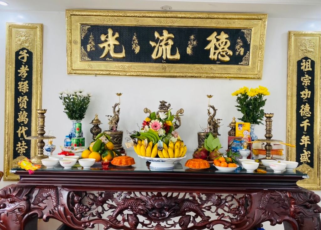 Bộ Đại tự Đức Lưu Quang bằng đồng vàng, kích thước 1m97