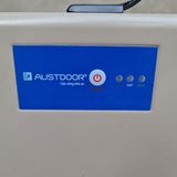  Lưu điện cửa cuốn Austdoor E1000 