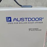  Lưu điện cửa cuốn Austdoor E1000 