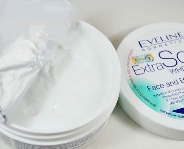 Eveline Kem dưỡng Extra Soft Whitening Face And Body Cream