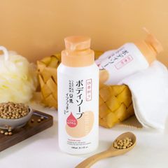Kumano Sữa tắm Shikioriori Milk Isoflavone Body Soap 600ml