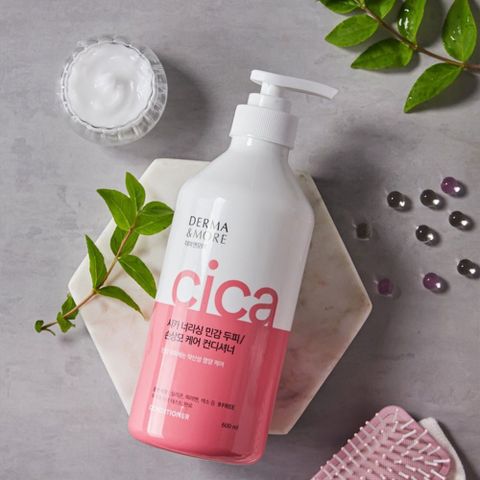 Derma & More Dầu xả chăm sóc tóc hư tổn Cica Nourishing conditioner 600ml