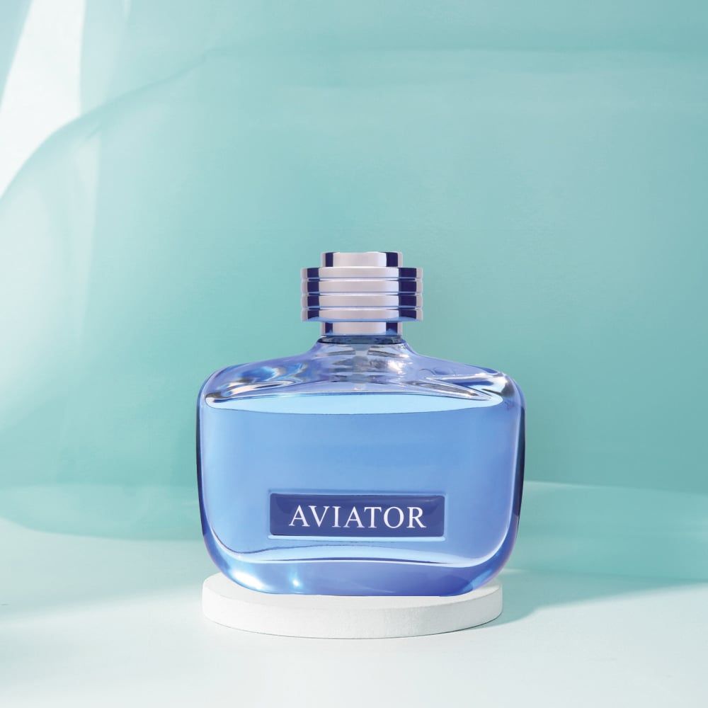 Screenshot des Aviator Games mit einem steigenden Multiplikator-Flugzeug und Platzierungen für automatisches Cash-Out.