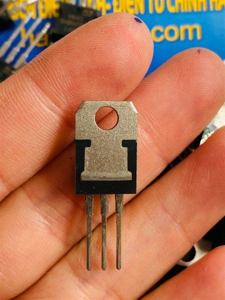 Linh kiện IC Nguồn chính hãng IC ỔN ÁP CHÂN CẮM LM317T