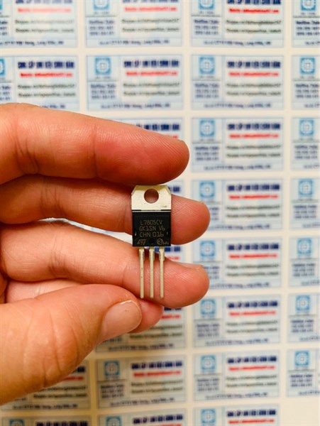Linh kiện IC Nguồn chính hãng L7805CV L7805 7805 TO-220 Mới Chính Hãng