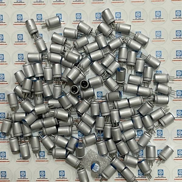 Linh Kiện Chuyên Dụng Tụ nhôm 6.3V 330uf chân ngắn chính hãng túi 10 chiếc