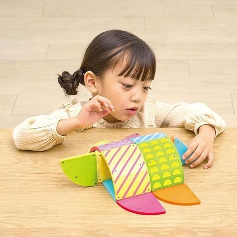 Đồ chơi xếp hình nam châm PEOPLE Nhật Bản - Bộ lâu đài 40 chi tiết ‎PGS150