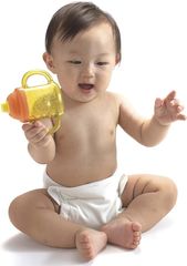 Đồ chơi bé sơ sinh 7 tháng tuổi - Kích thích bé tập thổi từ People Nhật Bản TB017