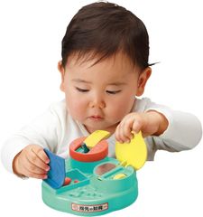 Đồ chơi trẻ sơ sinh 10 tháng tuổi - Phát triển vận động tinh từ People Nhật Bản UB069