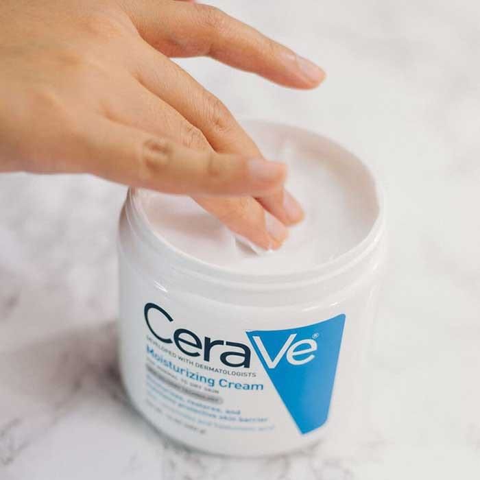 Kem dưỡng ẩm dành cho da khô Cerave Moisturizing Cream 354ML