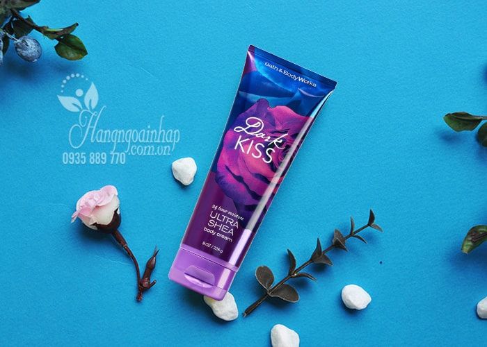 Duỡng thể huơng nuớc hoa Body Lotion Bath & Body Works tuýp 226g – Dark Kiss